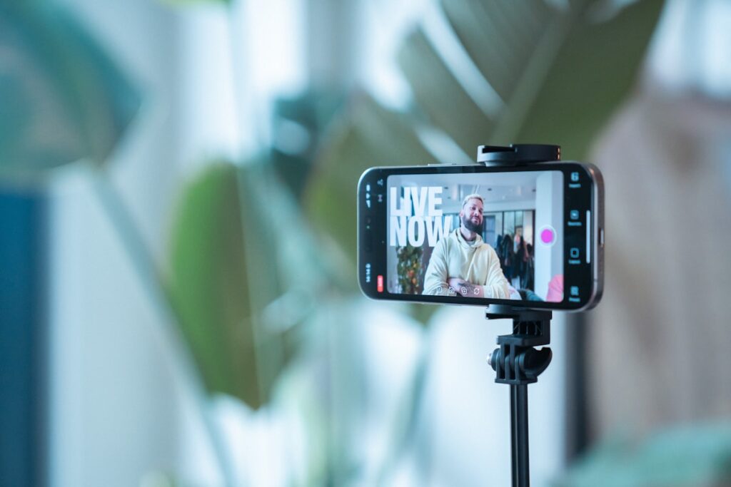 Tim merchant merencanakan strategi penjualan TikTok Shop