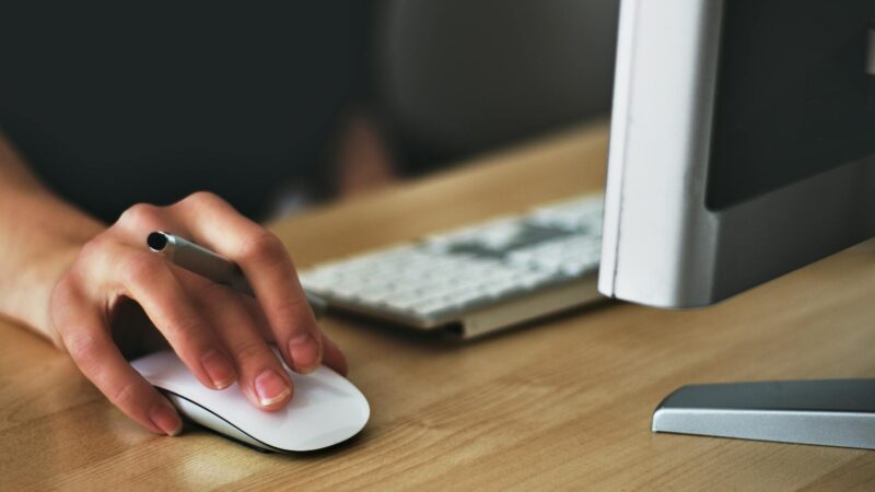 Cold Email B2B Indonesia: Cara Tulis Email Outreach yang Dibalas Klien Enterprise